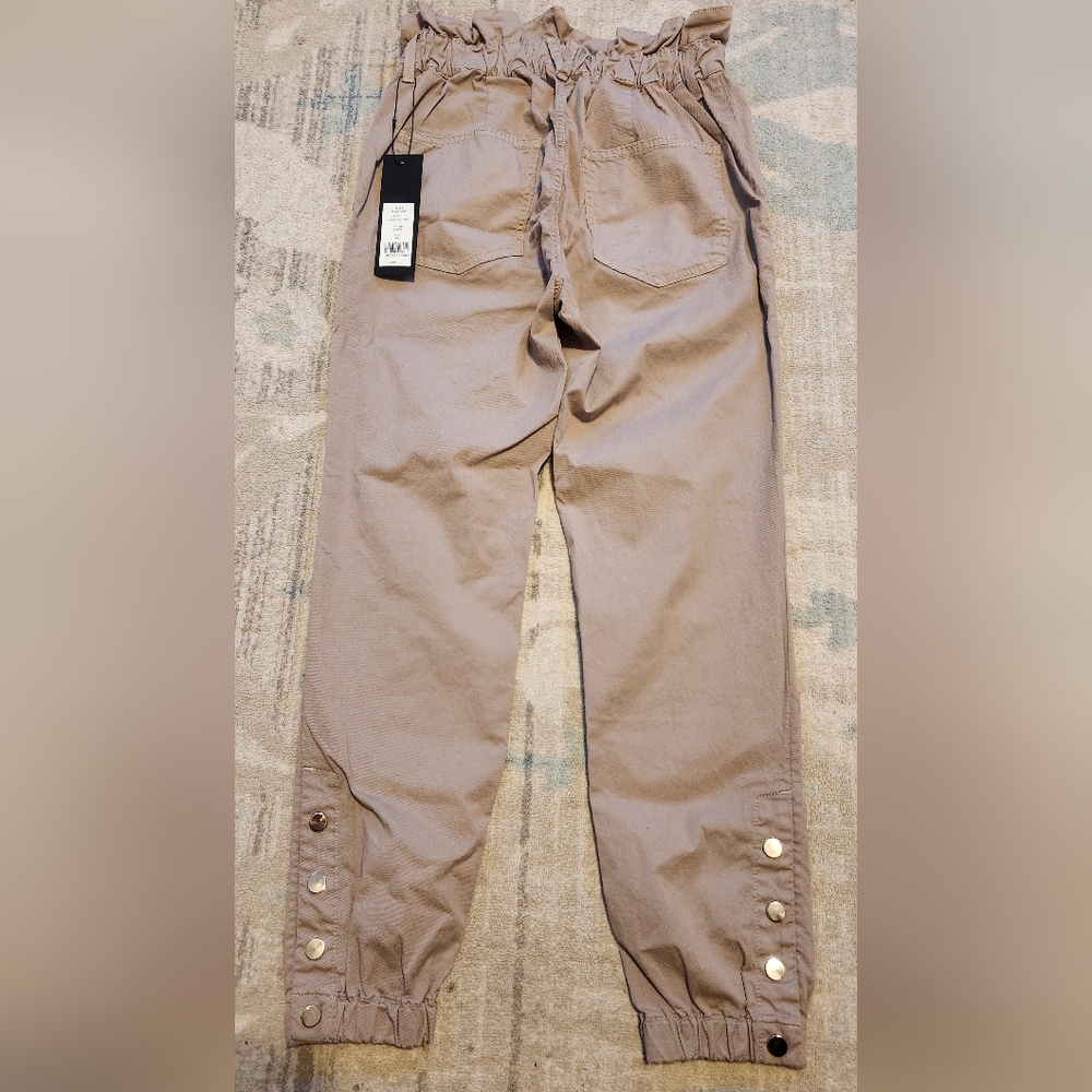 Veronica Beard Tedi Elastic Waist/Hem Pants. Size 27. Khaki Color. NEW - Picture 2 of 6
